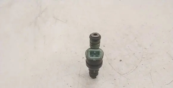 BMW 5 E39 Fuel injector 0280150415
