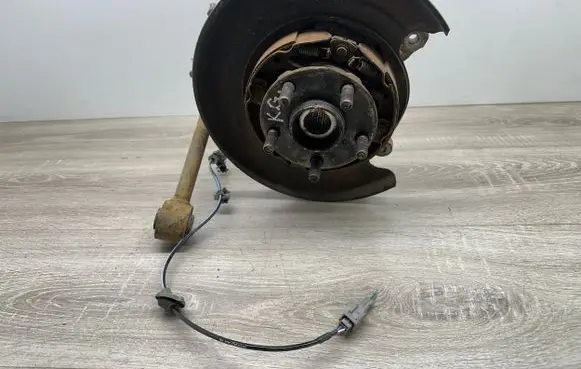 Subaru Forester SJ Rear wheel hub
