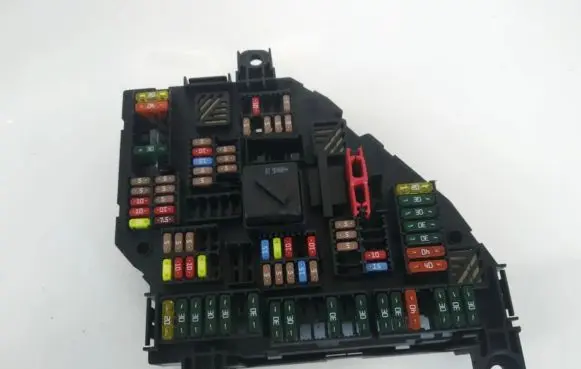 BMW 5 GT F07 Fuse box set 61359157156 1-1703345-2