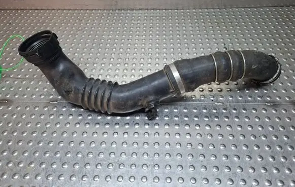 BMW 1 E81 E87 Intercooler hose/pipe S26371780 7798692 7798439