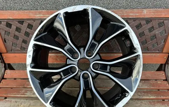 Hyundai i30 R19 alloy rim 
