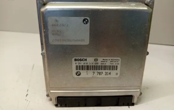 BMW 5 E39 Engine control unit/module 7787314 7787399