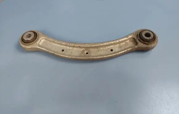 Volkswagen Touareg II Rear control arm 7L0505375A