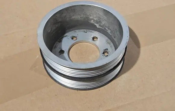 BMW M5 Crankshaft pulley 7834099