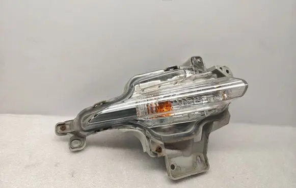 Mazda 3 II Front indicator light B63C51350 BP7556129C33