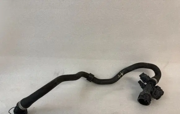 BMW 4 F36 Gran coupe Engine coolant pipe/hose 8597638