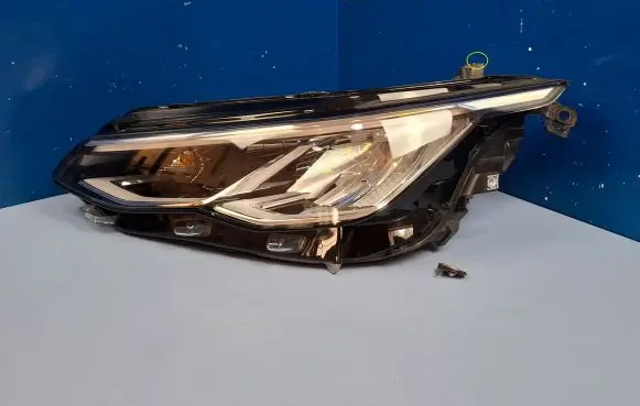 Volkswagen Golf VIII Headlight/headlamp 5H1941005 90150890