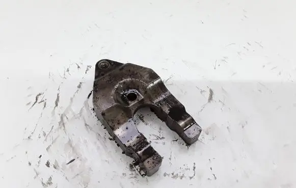 Nissan Navara D40 Fuel Injector clamp holder NOCODE