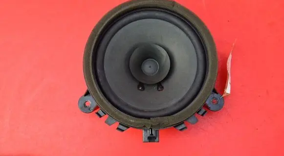 Volvo V70 Subwoofer speaker 30657444