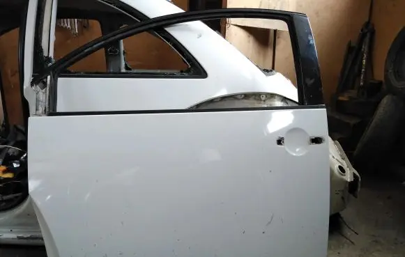 Volkswagen New Beetle Door (2 Door Coupe) 