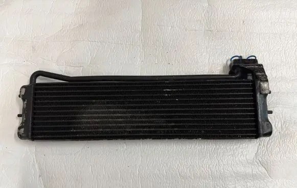 BMW M5 Engine oil radiator 2282499 E3420 17212282499