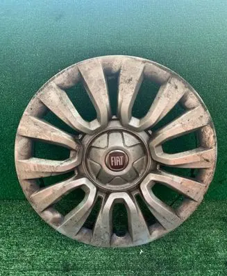 Fiat Tipo R15 wheel hub/cap/trim 735601571