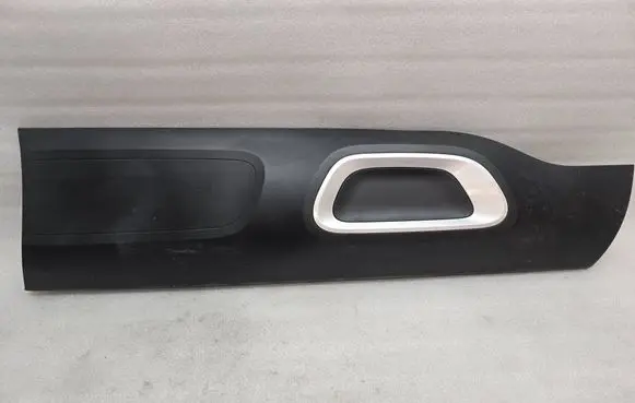Citroen C5 Aircross Front door trim (molding) 9820076577