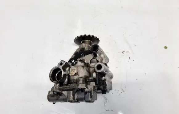 Nissan Qashqai Oil pump 8200345633 8200346592