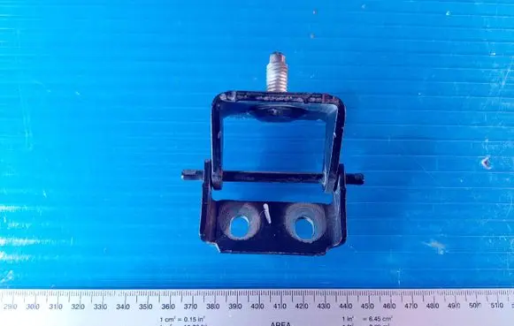 Ford Fiesta Tailgate/trunk/boot hinge