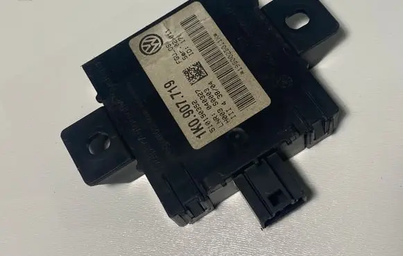 Volkswagen Golf V Alarm control unit/module 1K0907719