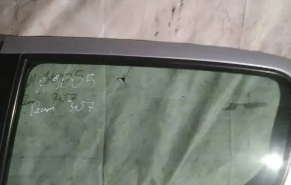 Peugeot 307 Rear door window glass