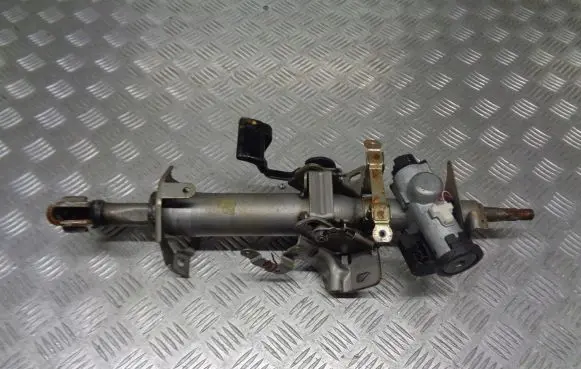 Nissan Almera Tino Steering wheel axle