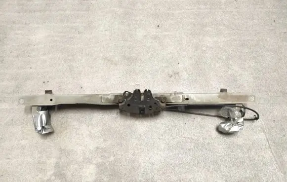 Nissan Leaf II (ZE1) Top upper radiator support slam panel F25113NLMH