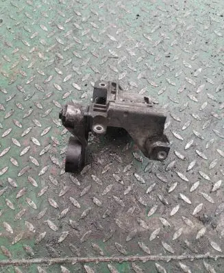 BMW X5 E70 Power steering pump mounting bracket 7799862 59280110