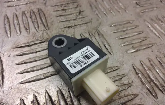 Hyundai i40 Airbag deployment crash/impact sensor 95920-0U000