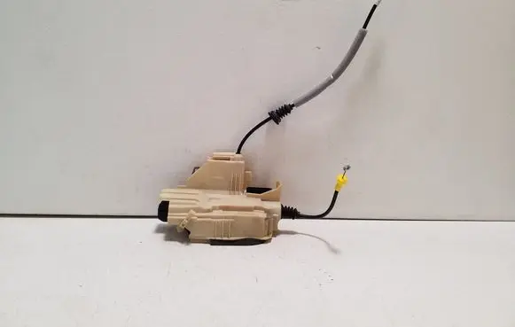 Volvo XC60 Rear door lock V040273