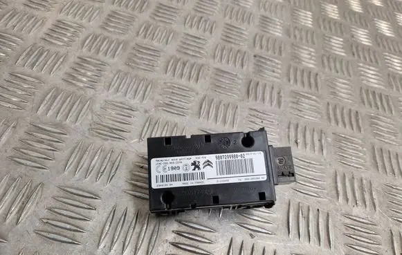Peugeot 3008 I Tire pressure sensor 9807299980