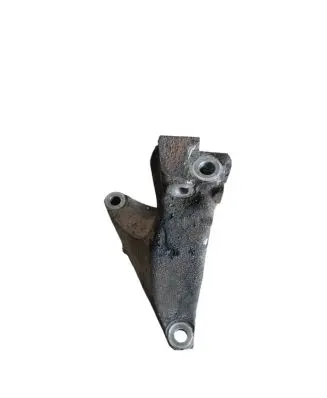 Subaru Legacy Gearbox mounting bracket