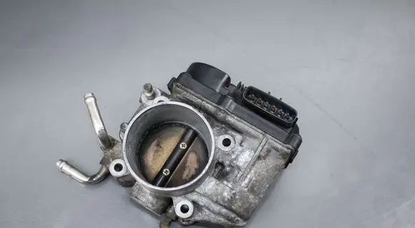 Toyota Avensis T250 Throttle valve 2203028020