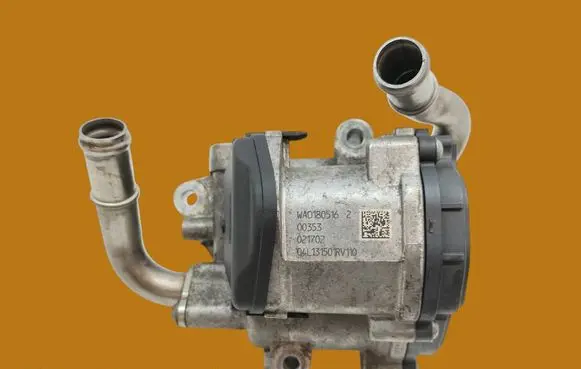 Volkswagen PASSAT B8 EGR valve 04L131501