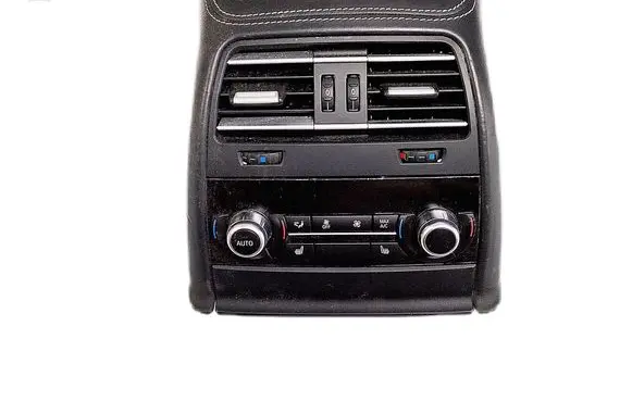 Rear air vent grill