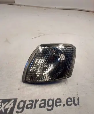 Volkswagen PASSAT B5 Front indicator light 185104B