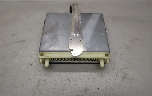 Volvo S70 V70 V70 XC Engine control unit/module 0261204610 P09155785 09155785
