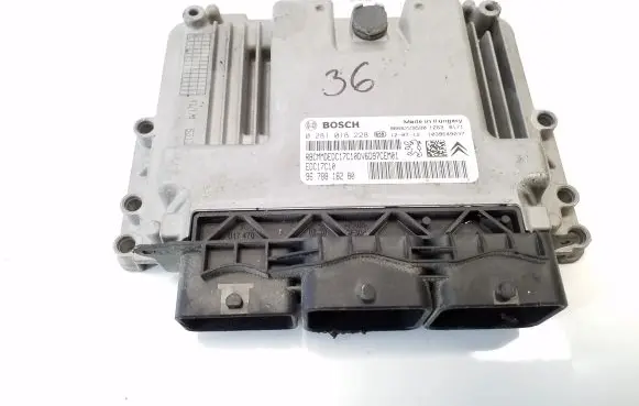 Peugeot 308 Engine control unit/module 9678818280 0281018228