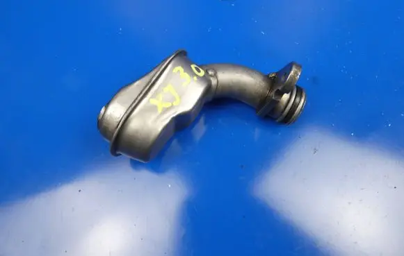 Jaguar XJ X351 Oil breather separator 4R8Q6615AF