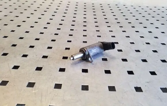 Audi Q5 SQ5 Camshaft vanos timing valve 06H103697A