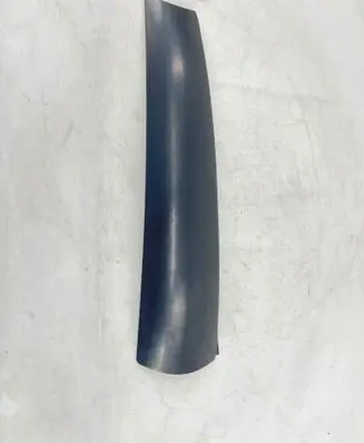 Mercedes-Benz ML W163 (D)pillar trim (top) A1636900587