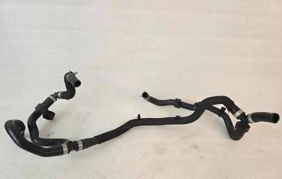 Volvo XC90 Engine coolant pipe/hose 32138791