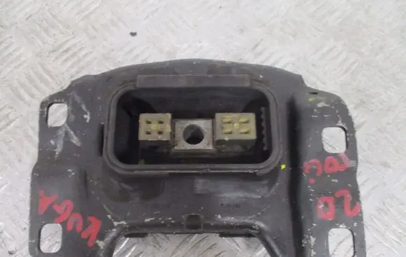 Ford Fiesta Gearbox mounting bracket AV617M121