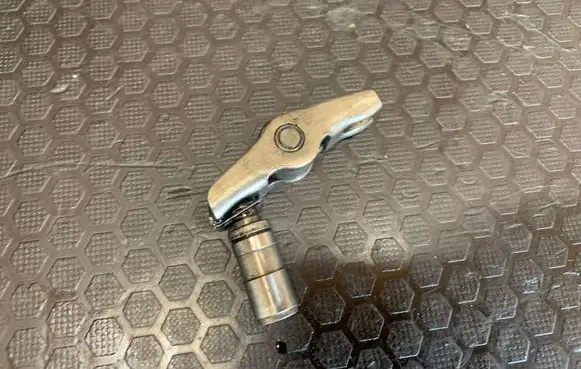 Peugeot 407 Camshaft 05066780