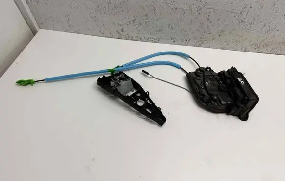 BMW X1 F48 F49 Front door lock 7281934 A046465 18283810