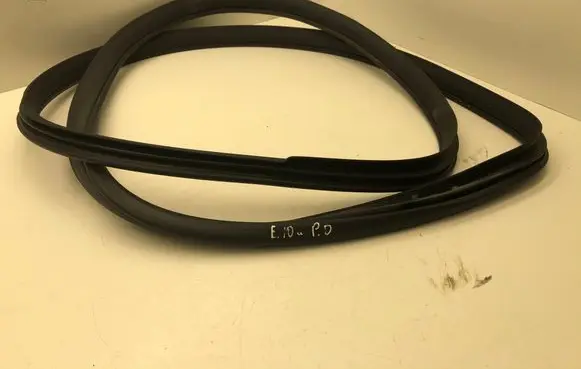 Mercedes-Benz E W212 Front door rubber seal A212697005104