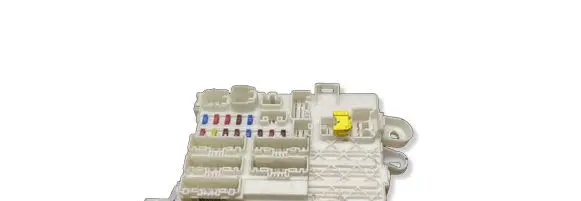 Toyota Hilux (AN10, AN20, AN30) Fuse module 