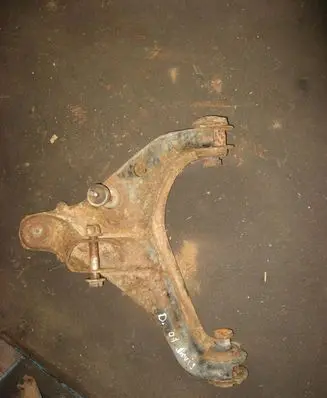 Lincoln Navigator Front lower control arm/wishbone