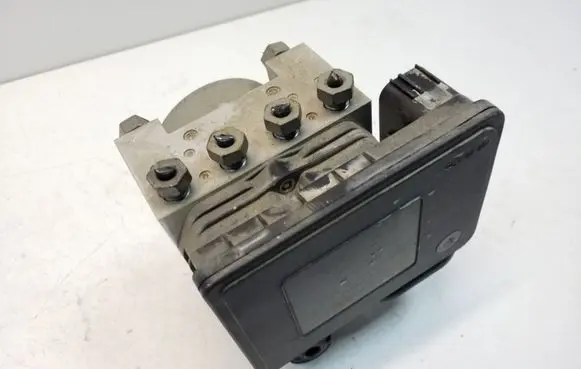 Ford Fusion II ABS Pump DG9C2C219DF DG9C2C405DF