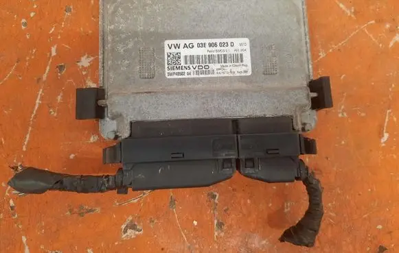 Seat Ibiza III (6L) Engine control unit/module ECU 03E906023D