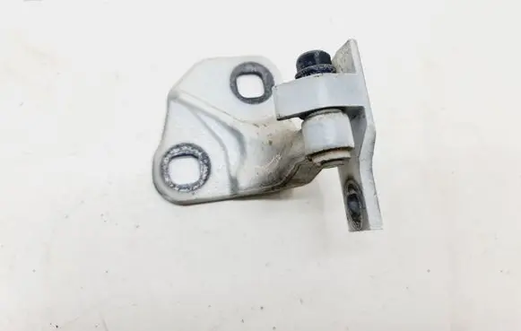 BMW 7 E65 E66 Front door lower hinge 7017817