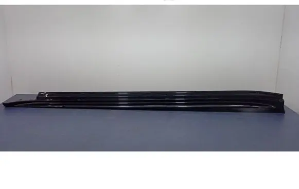 Foot area side trim