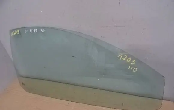 Volkswagen New Beetle Front door window glass four-door 43R001352