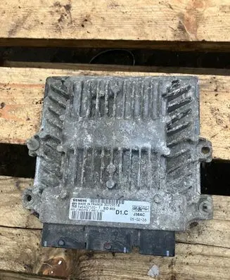 Volvo V50 Engine control unit/module 30729518 5WS40212GT